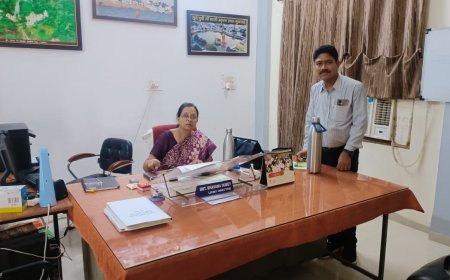 जब जिला शिक्षा अधिकारी कार्यालय में मची अफ़रातफ़री