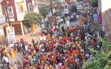 माँ चाहे कितनी भी अनपढ़ क्यों न हो संसार का जो ज्ञान माँ से प्राप्तहोता है बड़े बड़े ज्ञानी नही दे सकते-आचार्य श्री सोमेश परसाई