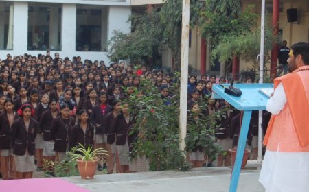 विश्व की सभी समस्याओं का समाधान है गीता में : अरविन्दाचार्य