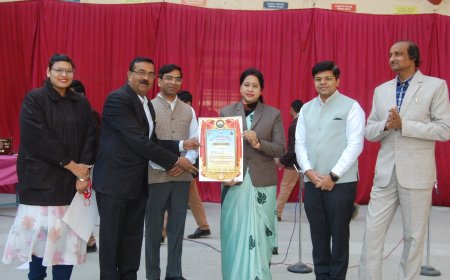 250 विद्यार्थी सम्मिलित हुए *"भारत को जानो"* सामान्य ज्ञान प्रतियोगी परीक्षा में