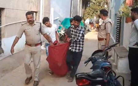 माँ बेटी की धारदार हथियार से हत्या से सनसनी