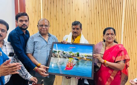 सांसद ने नर्मदांचल पत्रकार संघ के नवनिर्वाचित अध्यक्ष वरिष्ठ पत्रकार श्री तिवारी को किया सम्मानित 