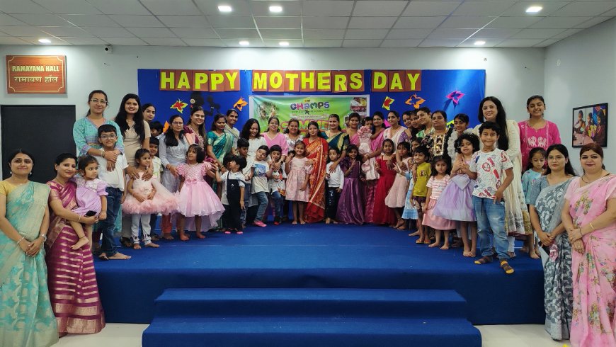 माँ वह है जो सभी का स्थान ले सकती है, लेकिन जिसका स्थान कोई नहीं ले सकता।"
