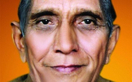 विचित्र कुमार सिन्हा कलम के सिपाही, आज़ादी के दीवाने