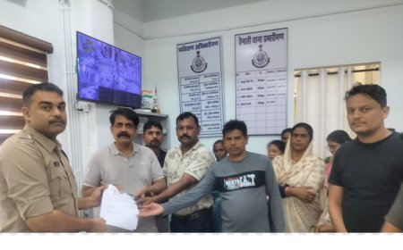 शराबियों से आम जानता परेशान, पुलिस बनती है अनजान,राहगीरों से करते है मारपीट व लूटपाट