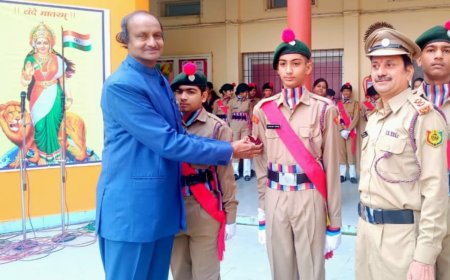 *एनसीसी केडेट्स को लगाई नई रैंक*