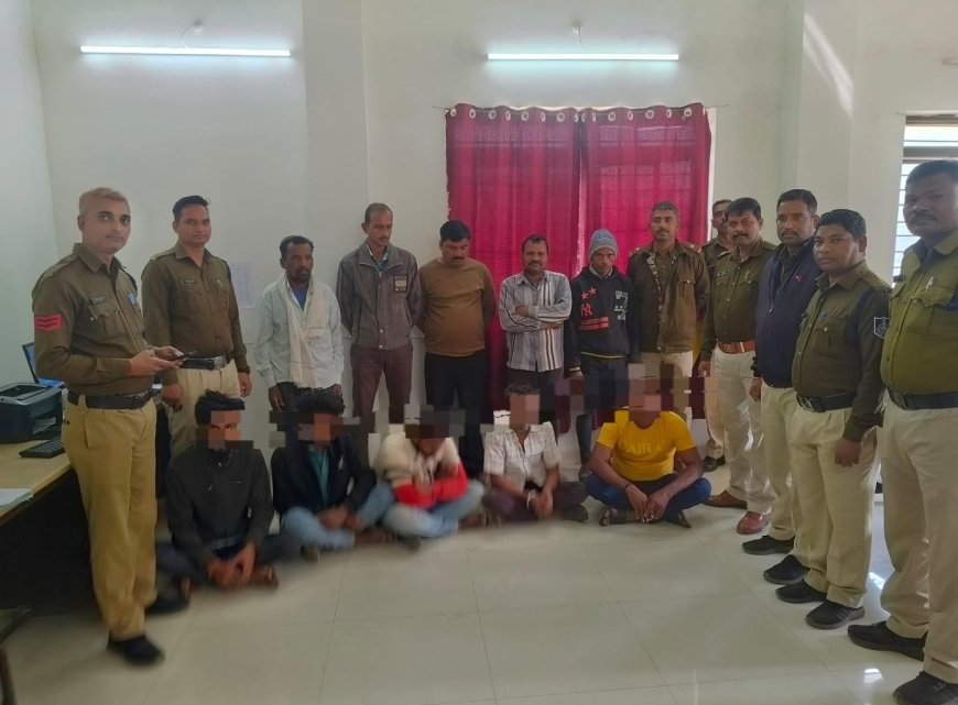 पुलिस द्वारा की गई कांबिंग गश्त, कुल 141 फरारी वारंट तामील  